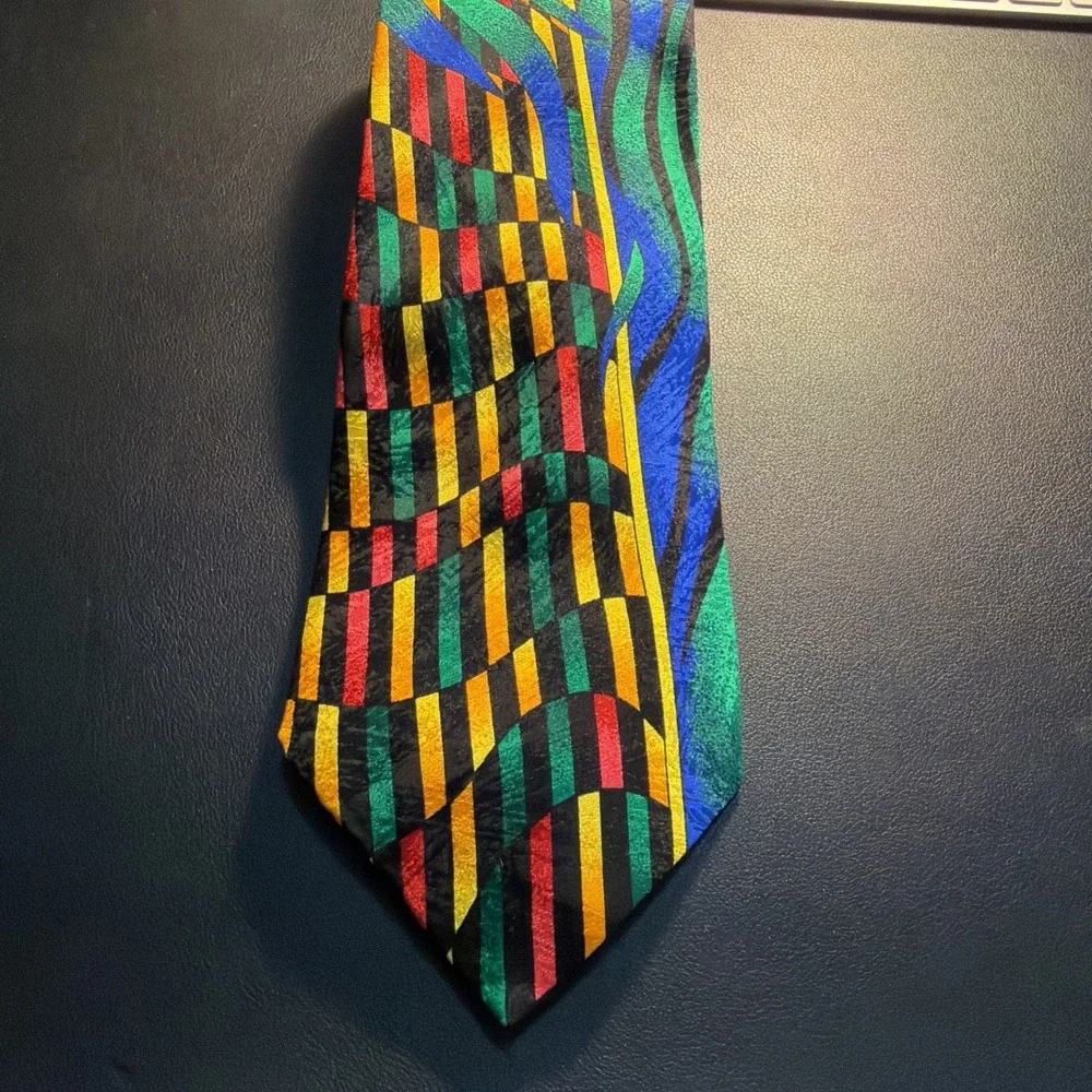 RUSH LIMBAUGH No Boundaries Men's Silk Necktie USA Stained Glass Pattern 60